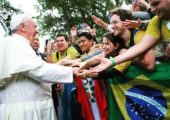 Papa envia mensagem para o Dia Internacional da Juventude: jovens sejam educados à transcendência